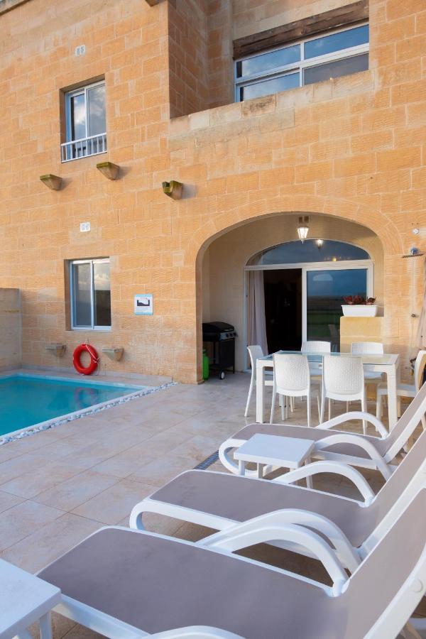 Inni Holiday Home With Infinity Pool Għarb Extérieur photo